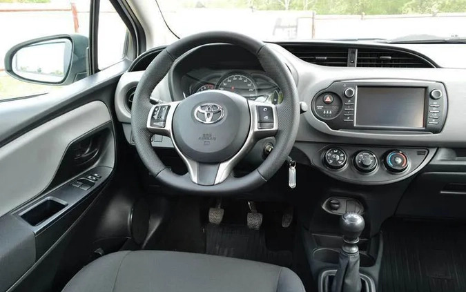 Toyota Yaris cena 47900 przebieg: 136000, rok produkcji 2020 z Sępólno Krajeńskie małe 379